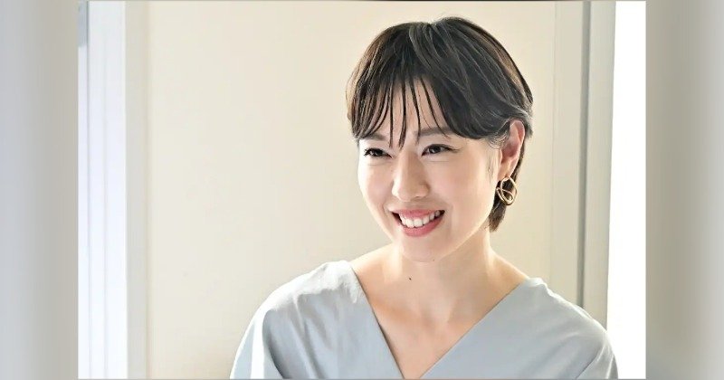 戸田恵梨香がグッチの超ロング裾パンツ着てるけど、これ着てどこ行くの?って質問が本気で出るレベルなんだがwww