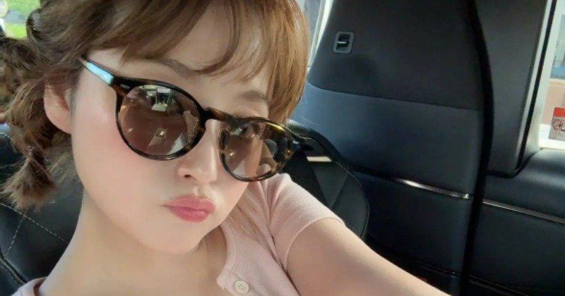 鈴木奈々が新幹線でタンクトップ姿、バスト強調で「暑いから脱いだ」って言ってるけど狙ってないわけないでしょww
